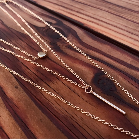 JUNO ♡ Layered Necklace - Picture 5 of 8